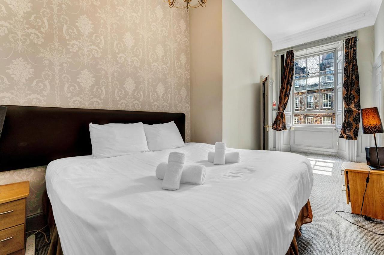 Unique 2 Bedroom Castle Suite Apartment - Near Edinburgh Castle & Royal Mile ภายนอก รูปภาพ